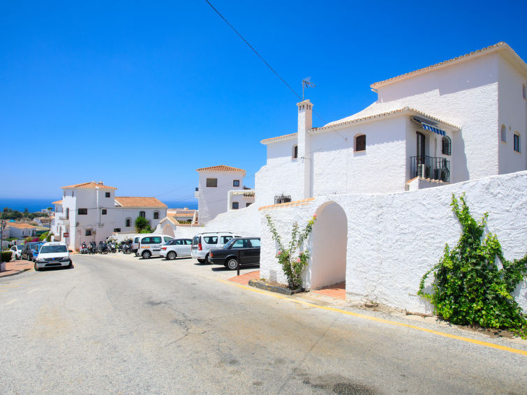 MAISON DE VILLE À CAPISTRANO AVEC 3 PISCINES COMMUNAUTAIRES