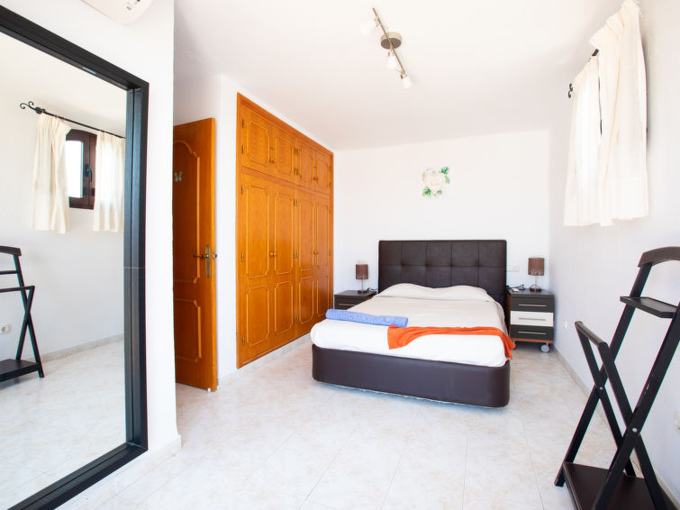MAISON DE VILLE À CAPISTRANO AVEC 3 PISCINES COMMUNAUTAIRES