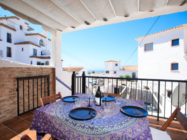 MAISON DE VILLE À CAPISTRANO AVEC 3 PISCINES COMMUNAUTAIRES