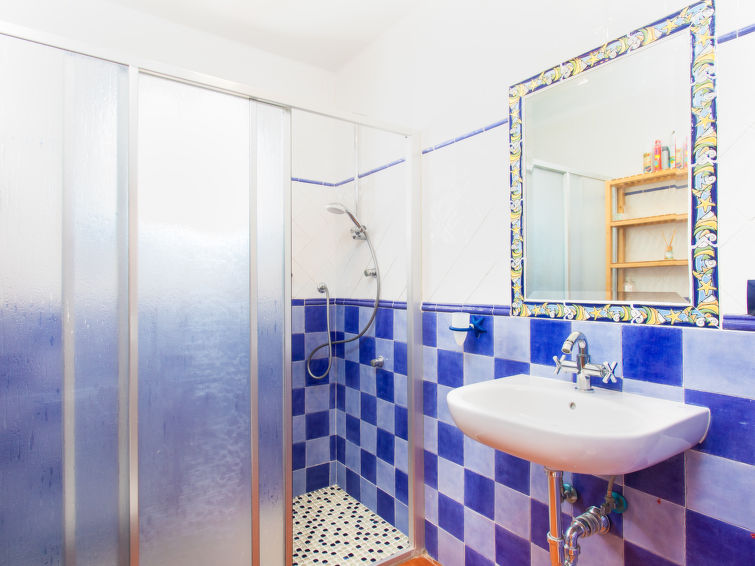 MAISON DE VILLE À CAPISTRANO AVEC 3 PISCINES COMMUNAUTAIRES