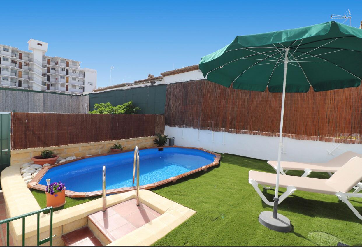 GEMÜTLICHE WOHNUNG MIT 1 SCHLAFZIMMER MIT POOL 400 METER VOM STRAND VON BURRIANA