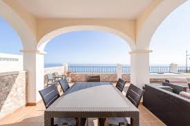 VILLA MIT DREI SCHLAFZIMMERN, DREI BADEZIMMERN, GROßER TERRASSE MIT POOL UND BEEINDRUCKENDEM AUSSICHT