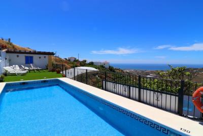 LANDHAUS MIT DREI SCHLAFZIMMERN IN TORROX MIT ...