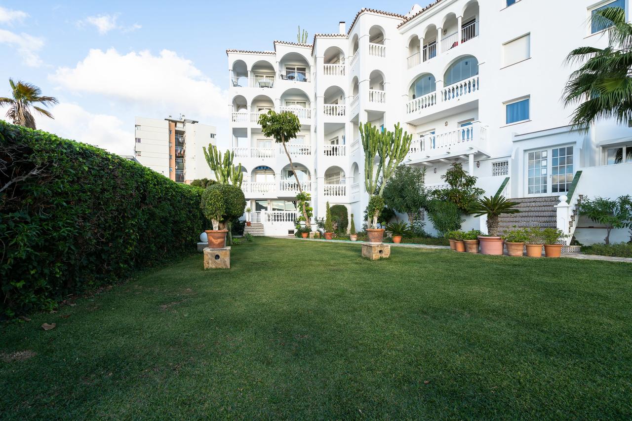 APARTAMENTO CON PISCINA COMUNITARIA JUNTO A PLAYA EL PLAYAZO