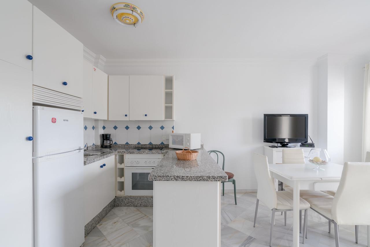 APARTAMENTO CON PISCINA COMUNITARIA JUNTO A PLAYA EL PLAYAZO