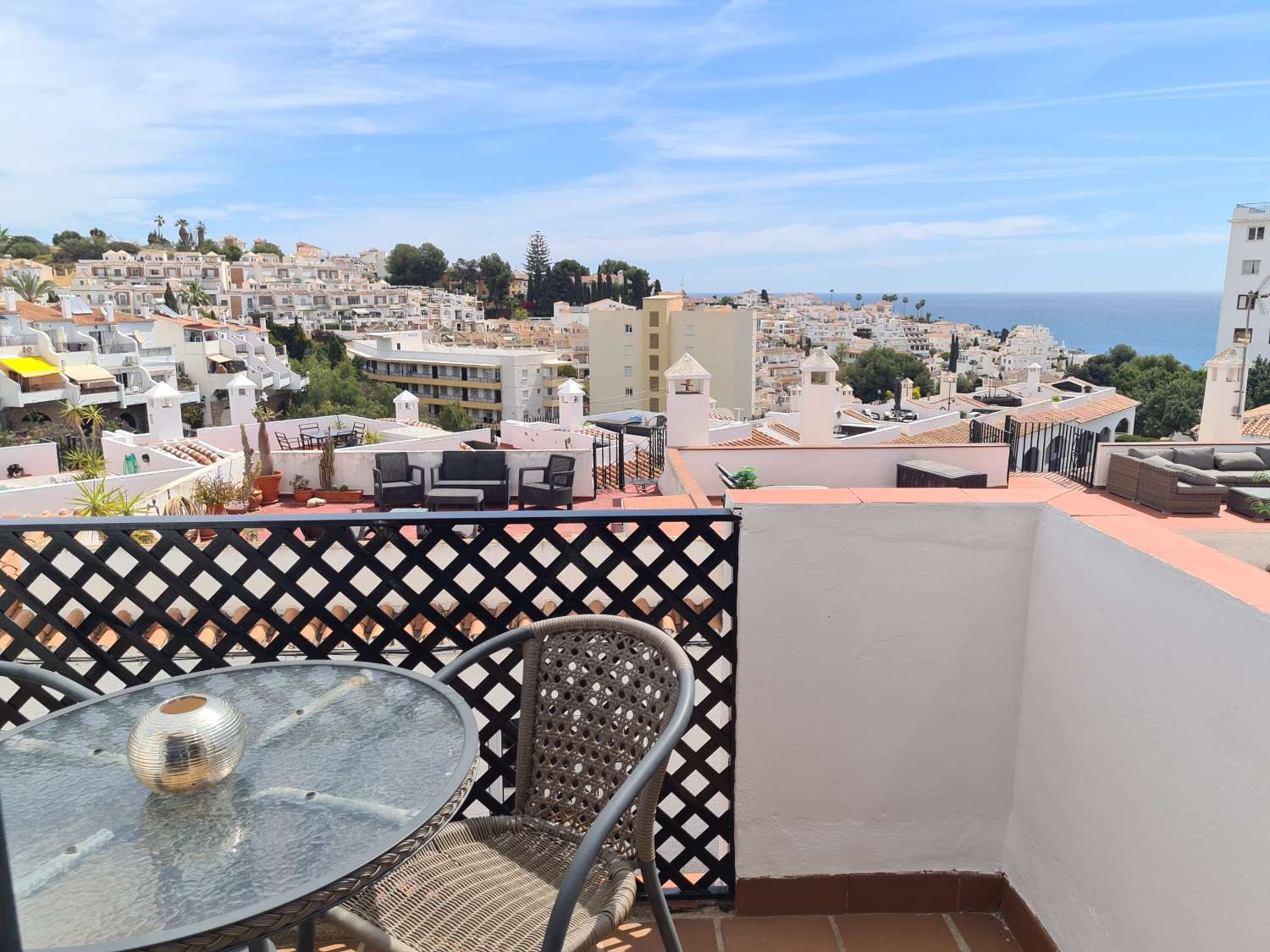 APARTAMENTO DOS DORMITORIOS URB. TRANQUILA CON PISCINAS COMUNITARIAS