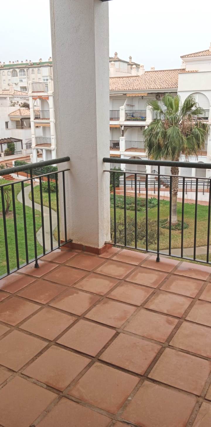 PENTHOUSE MIT ZWEI SCHLAFZIMMERN, KAPAZITÄT FÜR SECHS PERSONEN UND GEMEINSCHAFTSPOOL