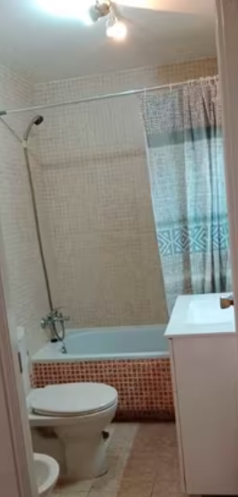 PENTHOUSE MIT ZWEI SCHLAFZIMMERN, KAPAZITÄT FÜR SECHS PERSONEN UND GEMEINSCHAFTSPOOL