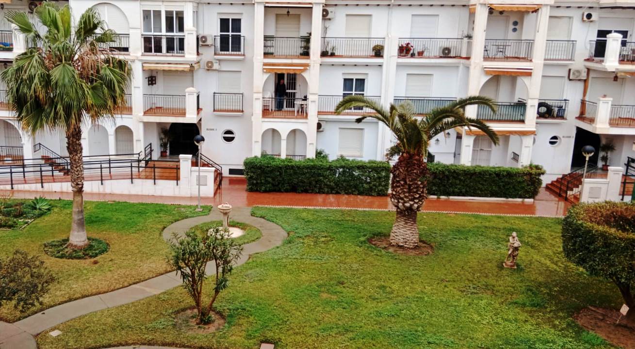 PENTHOUSE MIT ZWEI SCHLAFZIMMERN, KAPAZITÄT FÜR SECHS PERSONEN UND GEMEINSCHAFTSPOOL