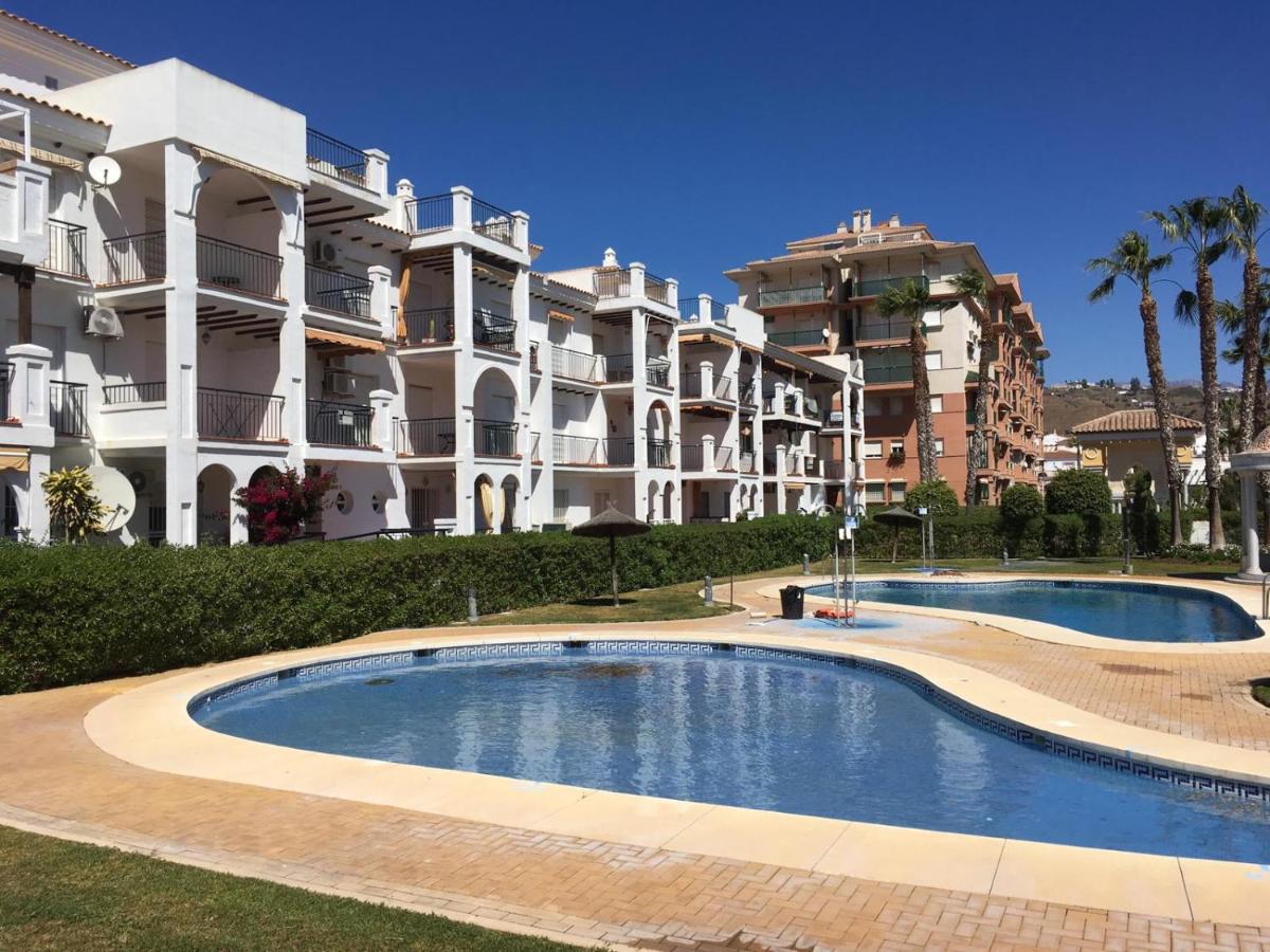 PENTHOUSE MIT ZWEI SCHLAFZIMMERN, KAPAZITÄT FÜR SECHS PERSONEN UND GEMEINSCHAFTSPOOL