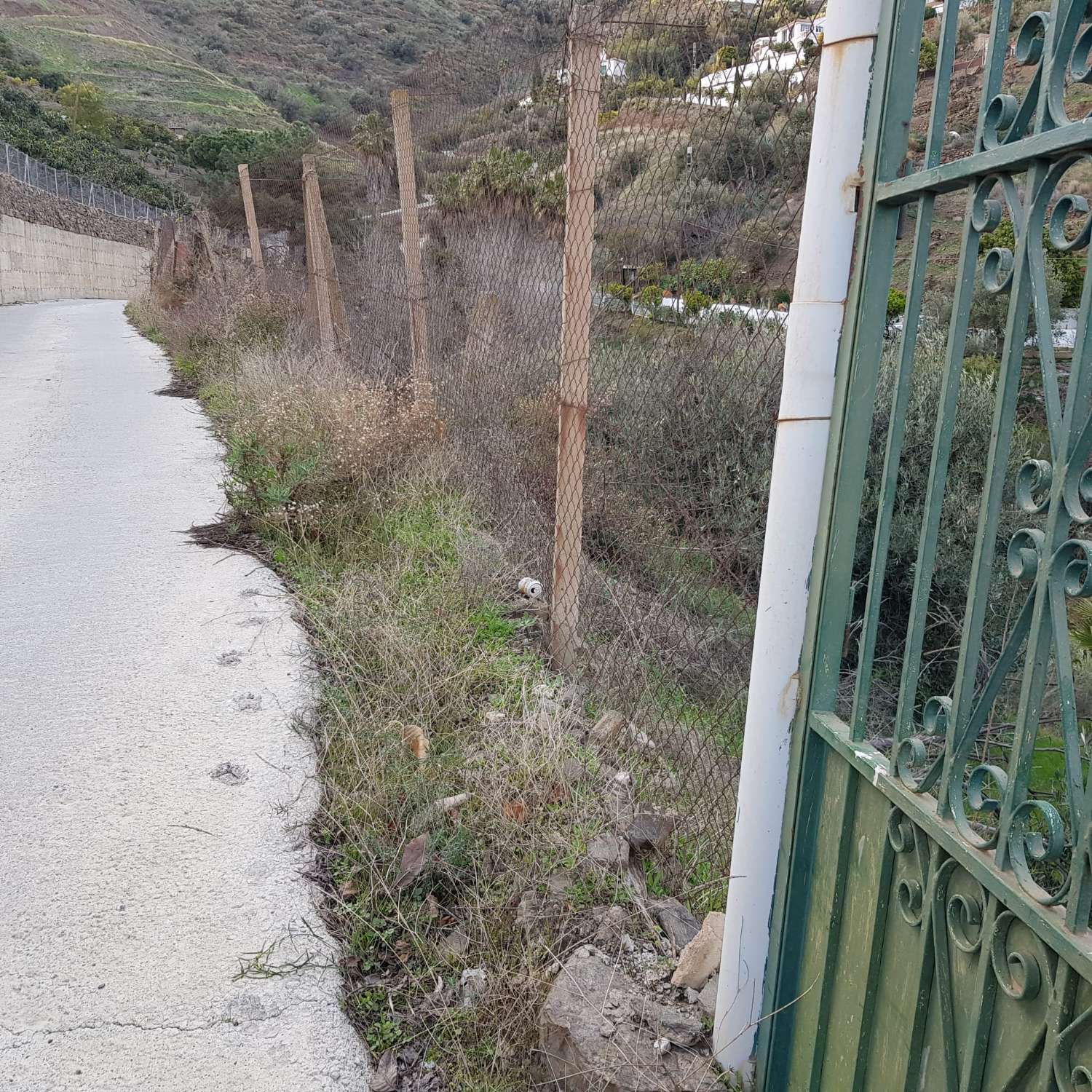 TOMT PÅ 1500 METER 1,5 KM FRA TORROX