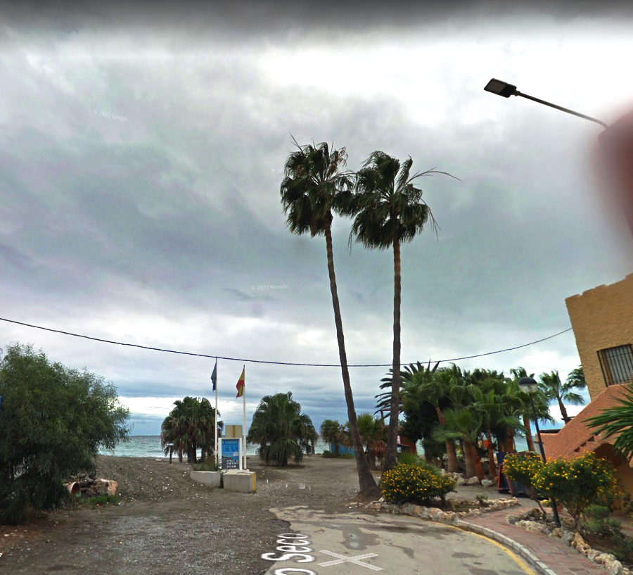 WOHNUNG IN ERSTER STRANDLINIE MIT GEMEINSCHAFTSPOOL