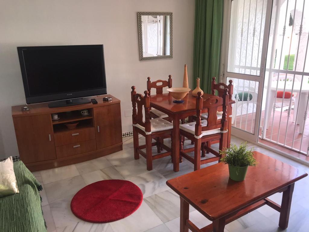 WOHNUNG IN ERSTER STRANDLINIE MIT GEMEINSCHAFTSPOOL