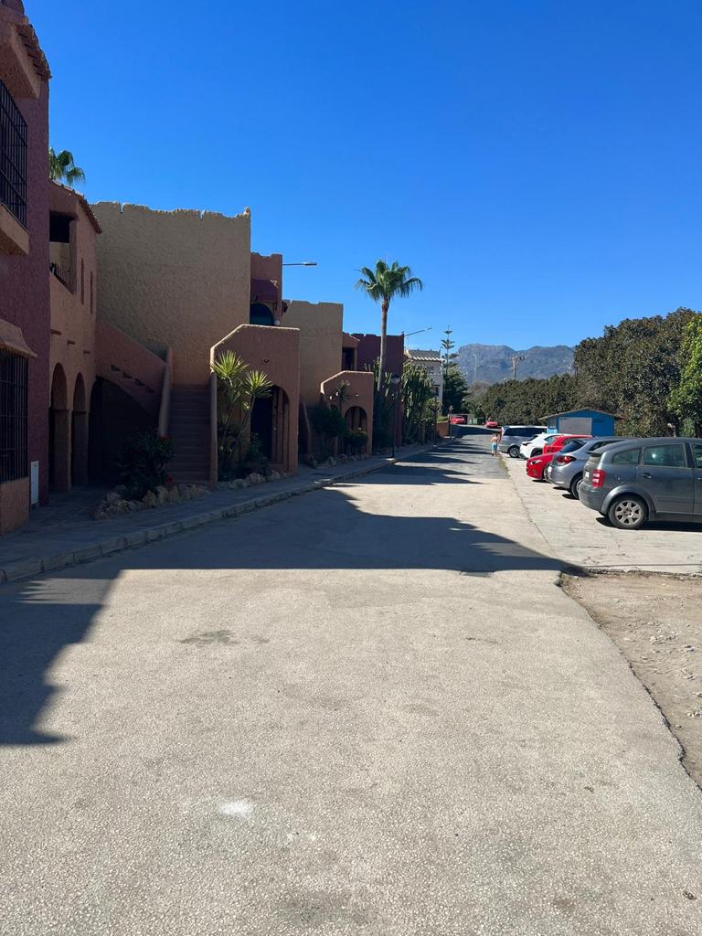 WOHNUNG IN ERSTER STRANDLINIE MIT GEMEINSCHAFTSPOOL