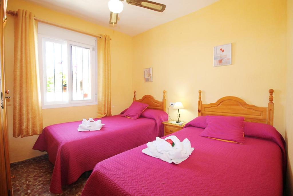 CASA DE 4 DORMITORIOS PARA 8 PERSONAS - PISCINA PRIVADA