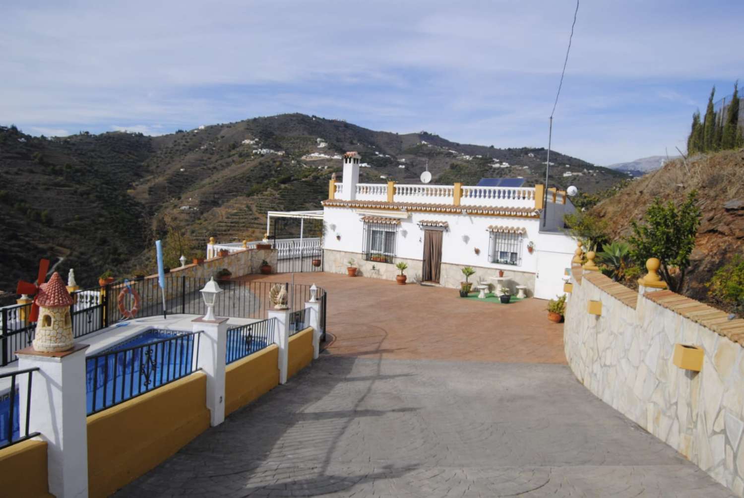 CASA DE 4 DORMITORIOS PARA 8 PERSONAS - PISCINA PRIVADA