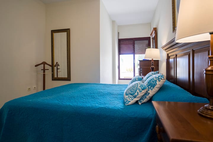 MAGNIFICO APARTAMENTO FRENTE AL MAR CON DOS DORMITORIOS Y DOS BAÑOS
