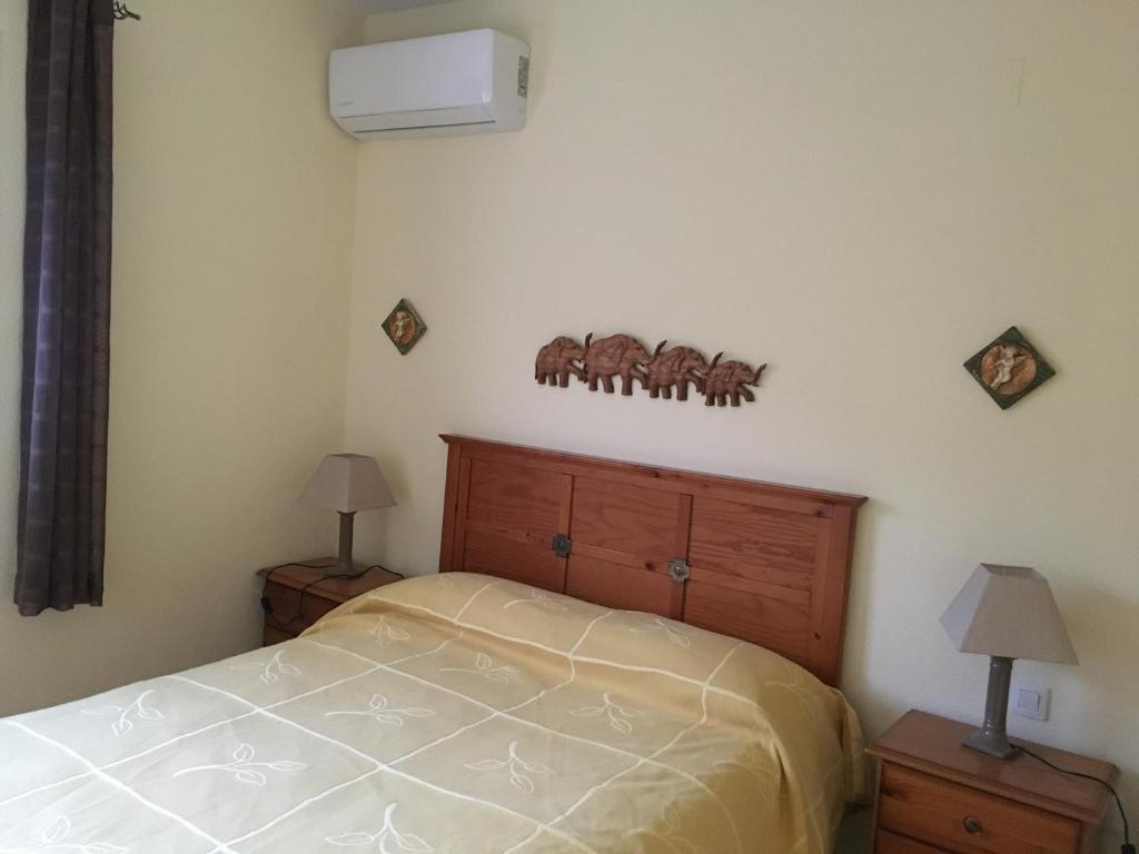SCHÖNE AUSSICHT AUF DAS MEER UND DIE STRANDWOHNUNG MIT ZWEI SCHLAFZIMMERN UND ZWEI BÄDERN