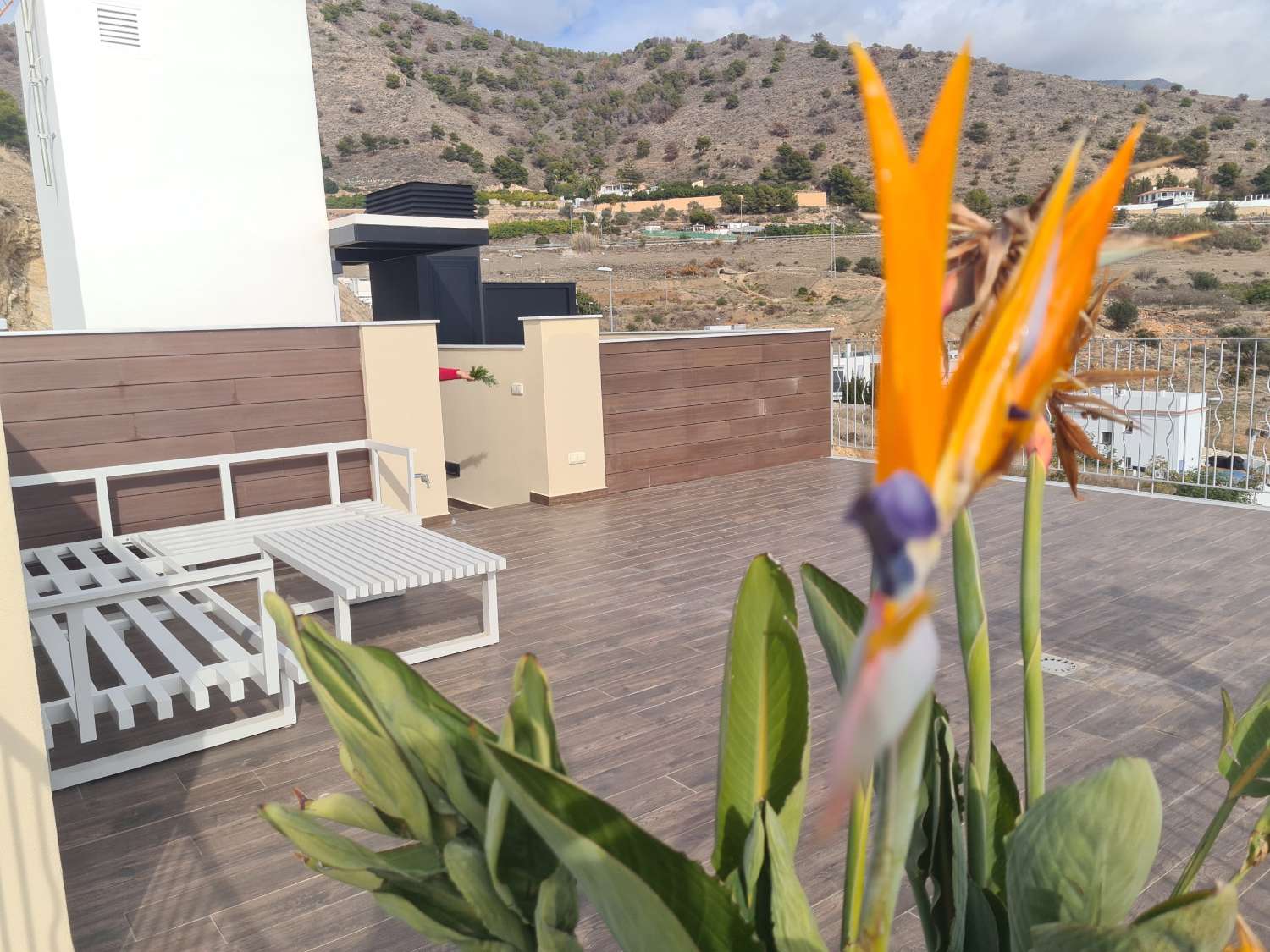 VILLA MIT DREI SCHLAFZIMMERN UND PRIVATEM POOL MIT MEERBLICK