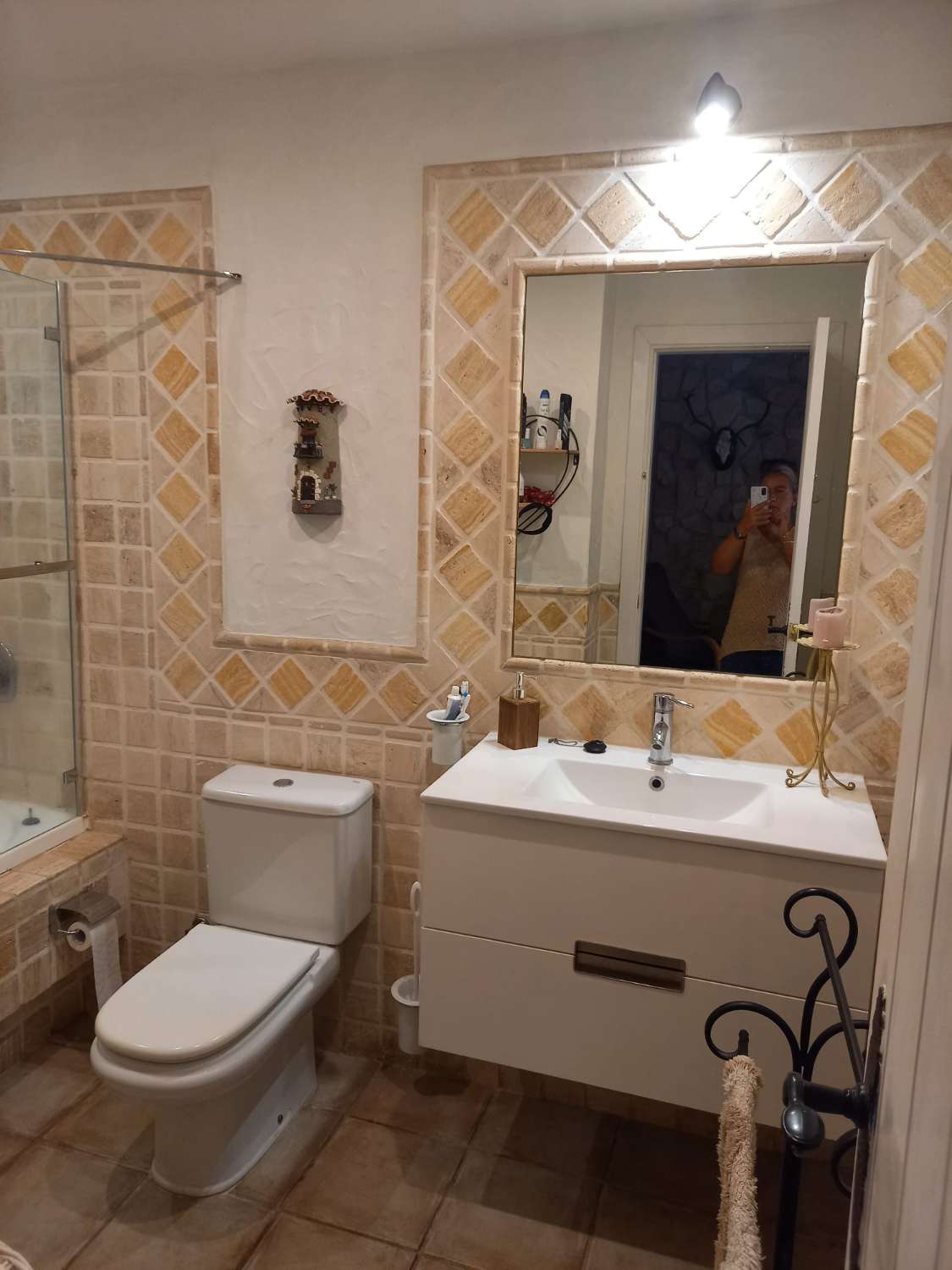 RUSTICO APARTAMENTO EN EL CENTRO DE NERJA