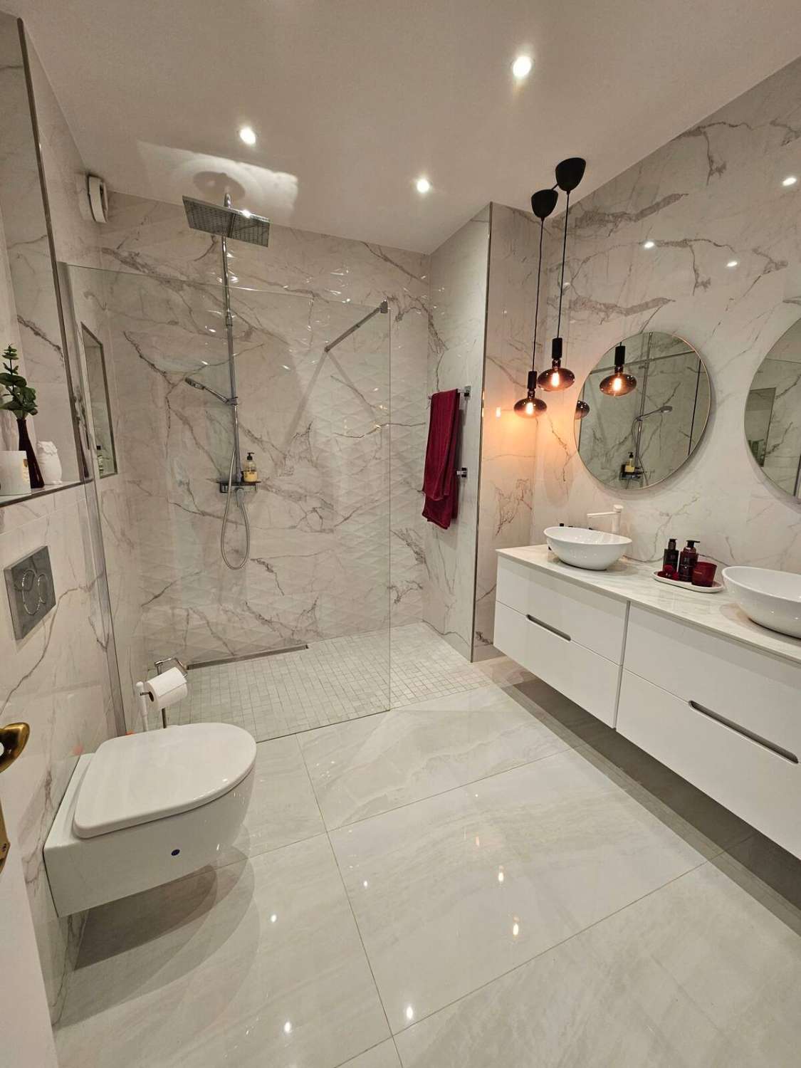 BEAUTIFUL THREE BEDROOM VILLA WITH PRIVATE POOL
