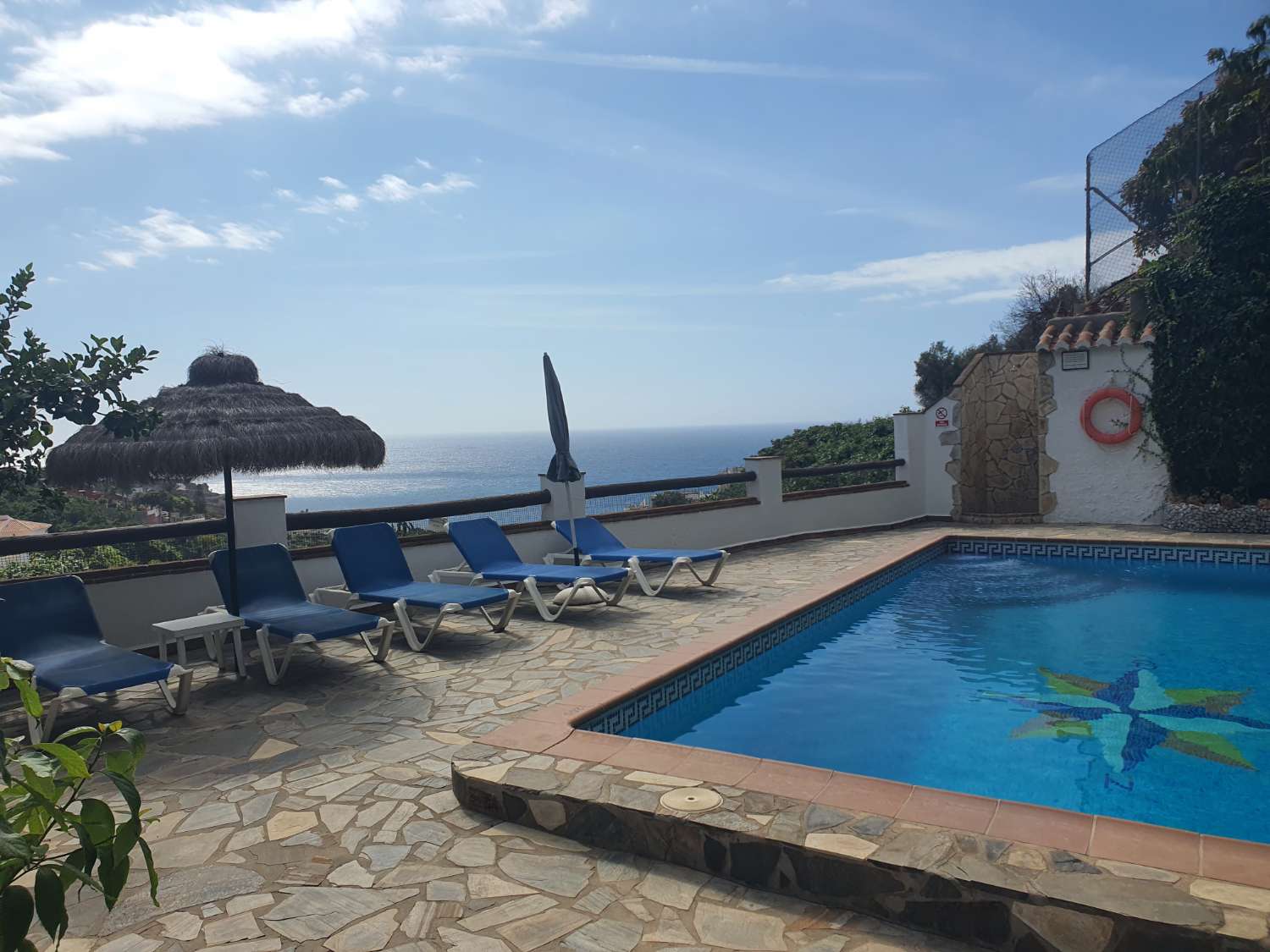 VILLA MIT DREI SCHLAFZIMMERN UND PRIVATEM POOL