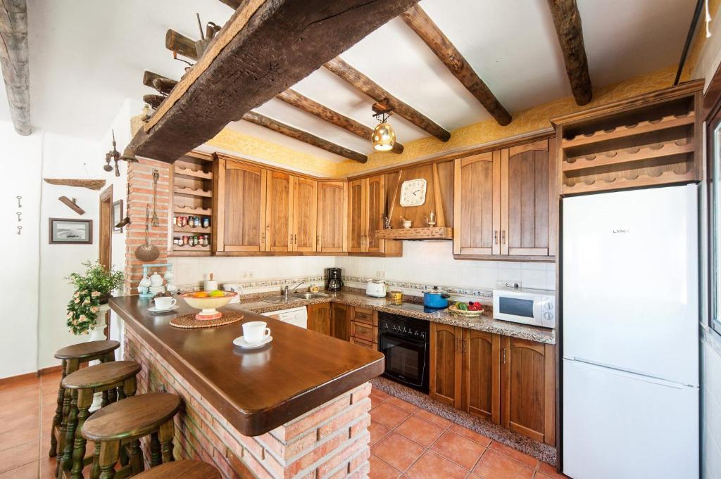VILLA MIT DREI SCHLAFZIMMERN UND PRIVATEM POOL