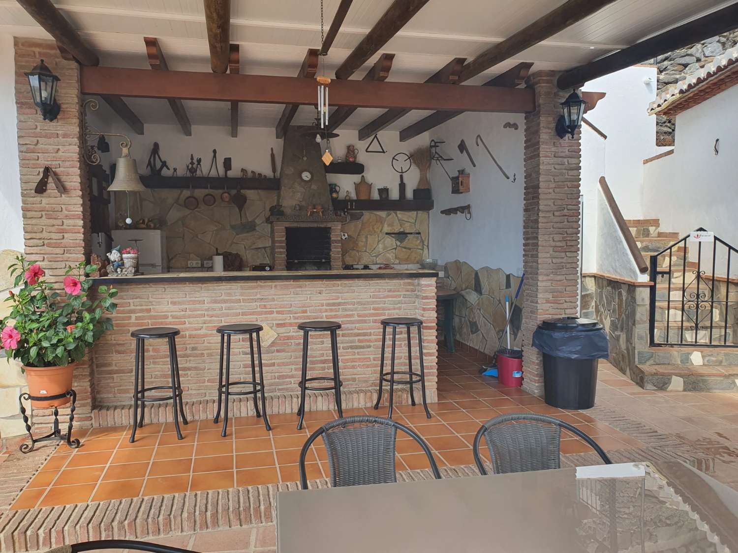 VILLA MIT DREI SCHLAFZIMMERN UND PRIVATEM POOL