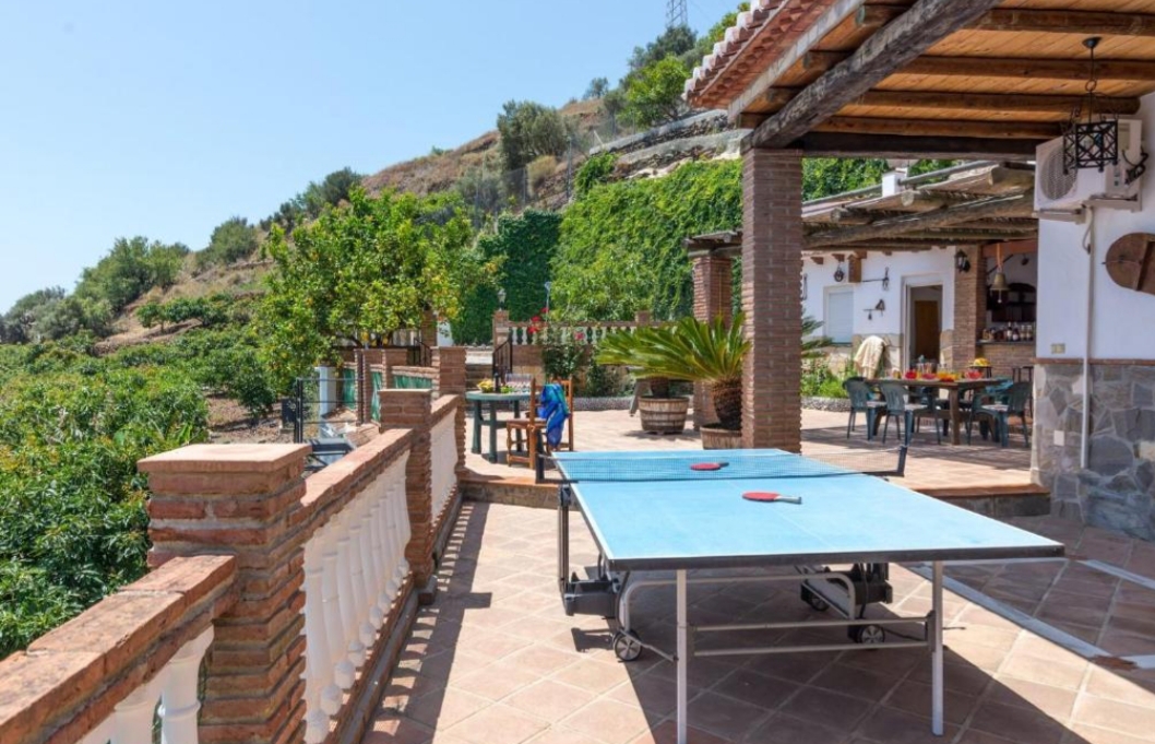 VILLA MIT DREI SCHLAFZIMMERN UND PRIVATEM POOL