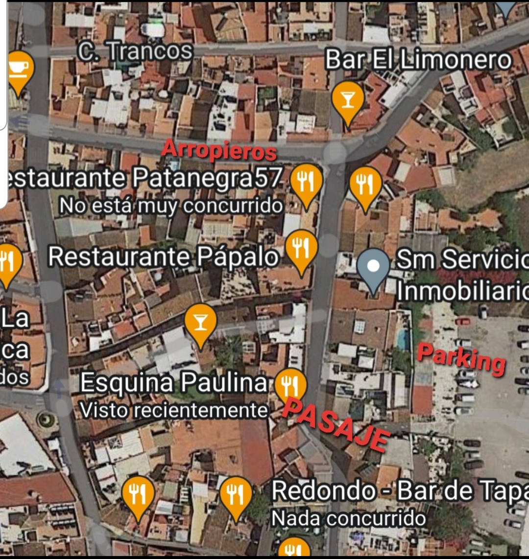 CASA DE PUEBLO CON PATIO