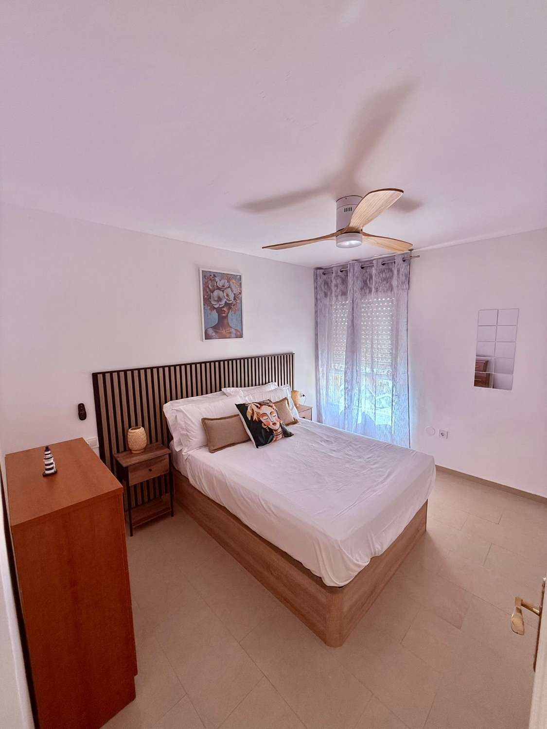 APARTAMENTO CON CAPACIDAD PARACUATRO PERSONAS EN TORROX COSTA