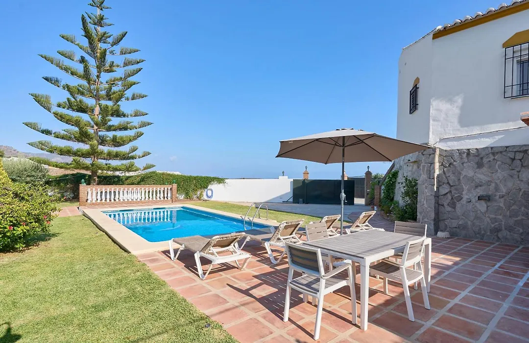 CASA DE CAMPO CON VISTAS AL MAR