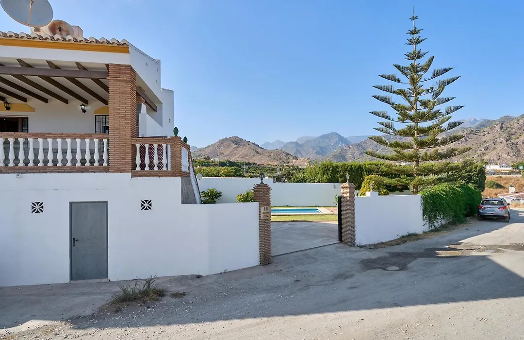 CASA DE CAMPO CON VISTAS AL MAR