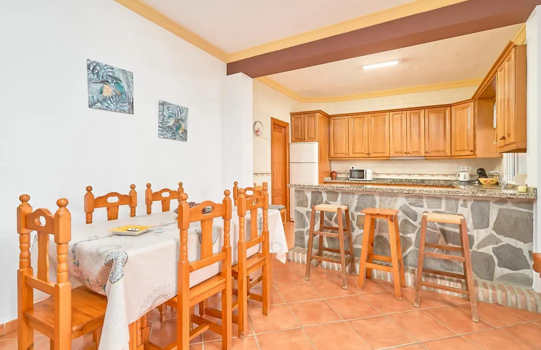 CASA DE CAMPO CON VISTAS AL MAR