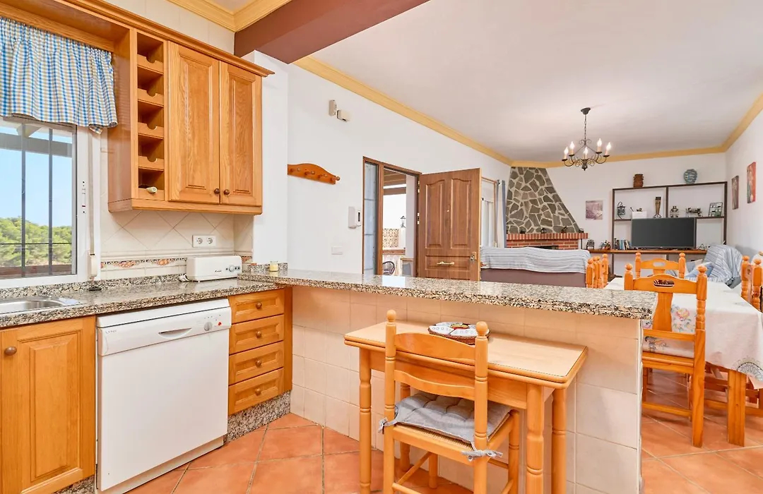 CASA DE CAMPO CON VISTAS AL MAR