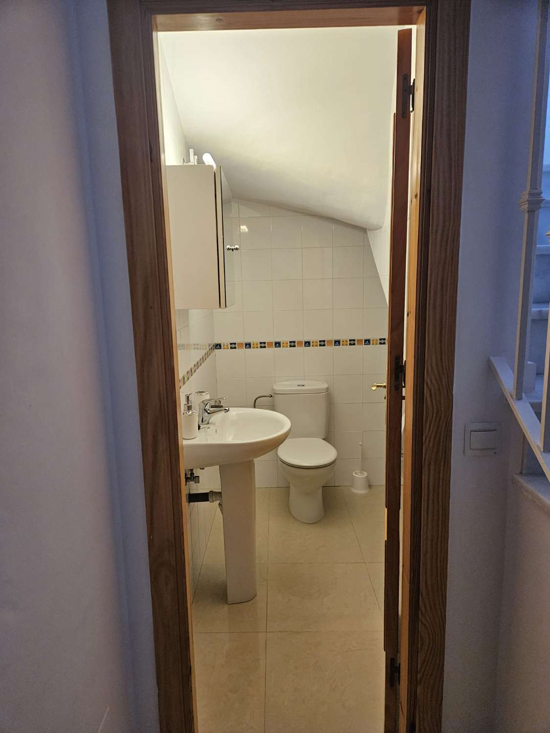 CASA PAREADA CON PISCINA COMUNITRIA