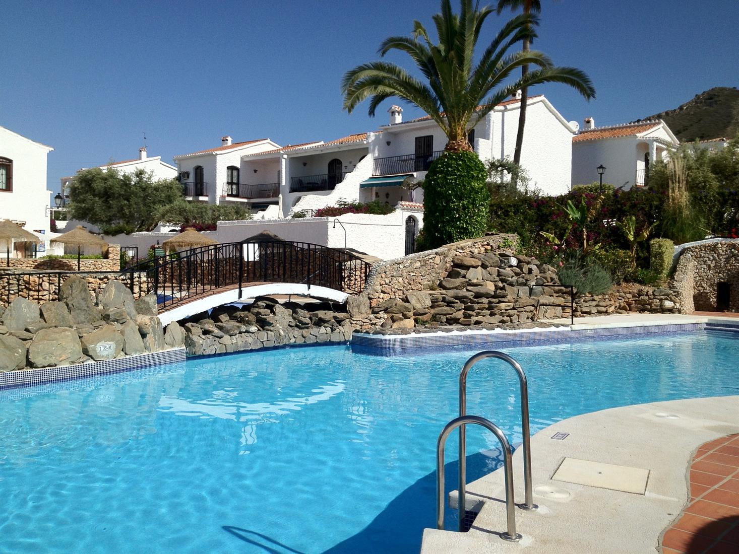 APARTAMENTO DOS DORMITORIOS CON PISCINA COMUNITARIA